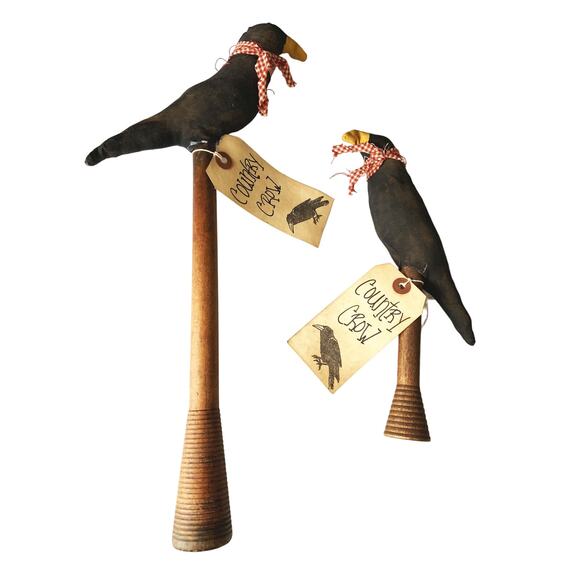 Pair of Primitive Look Crows on Old Wood Spools Folk Art Hand Made - Picture 2 of 7